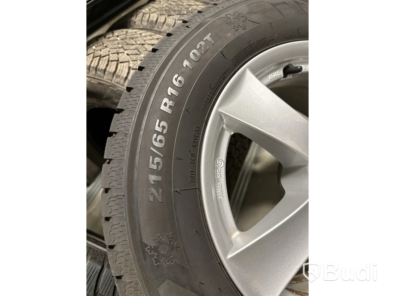 4 st. Vinterhjul Kumho 215/65 R16 102T