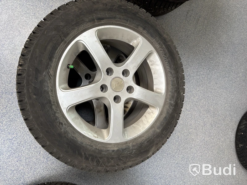 4 st. Vinterhjul Pirelli 215/65R16 98T