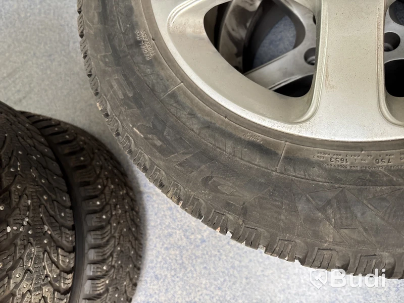 4 st. Vinterhjul Pirelli 215/65R16 98T