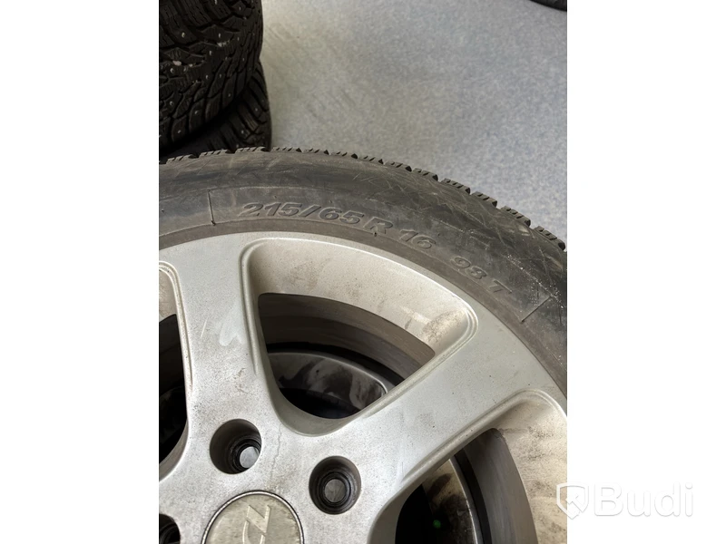 4 st. Vinterhjul Pirelli 215/65R16 98T