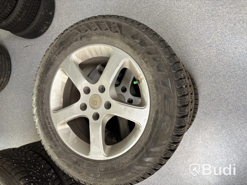 4 st. Vinterhjul Pirelli 215/65R16 98T