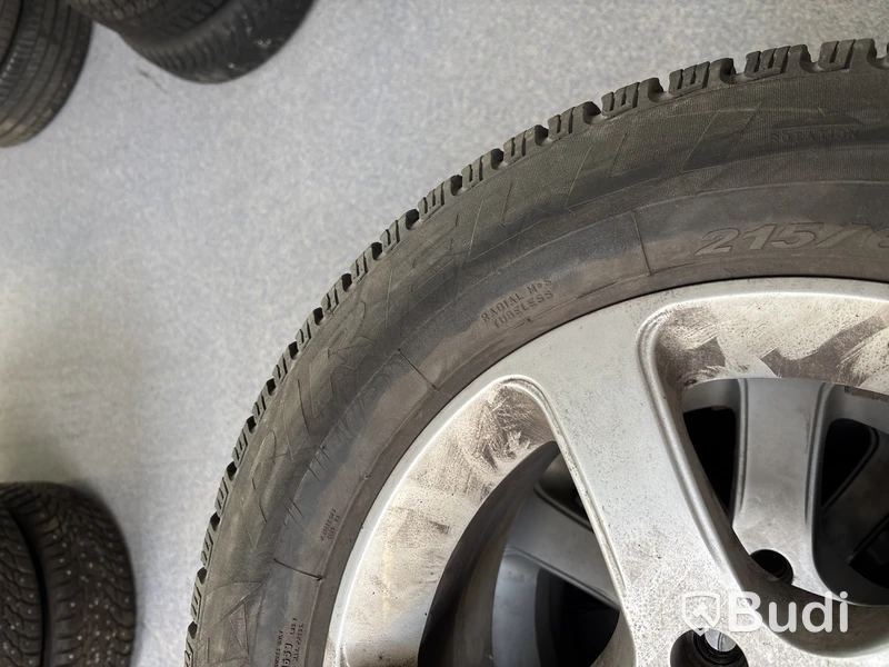 4 st. Vinterhjul Pirelli 215/65R16 98T