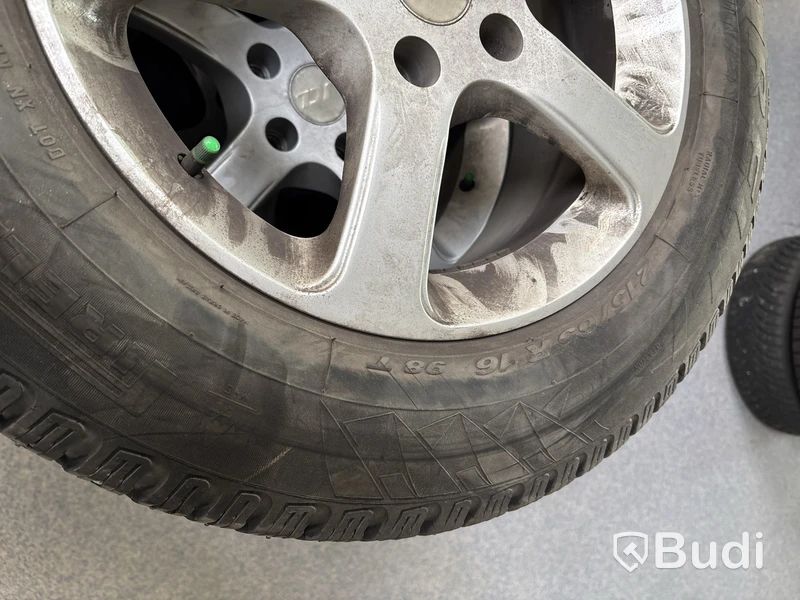 4 st. Vinterhjul Pirelli 215/65R16 98T