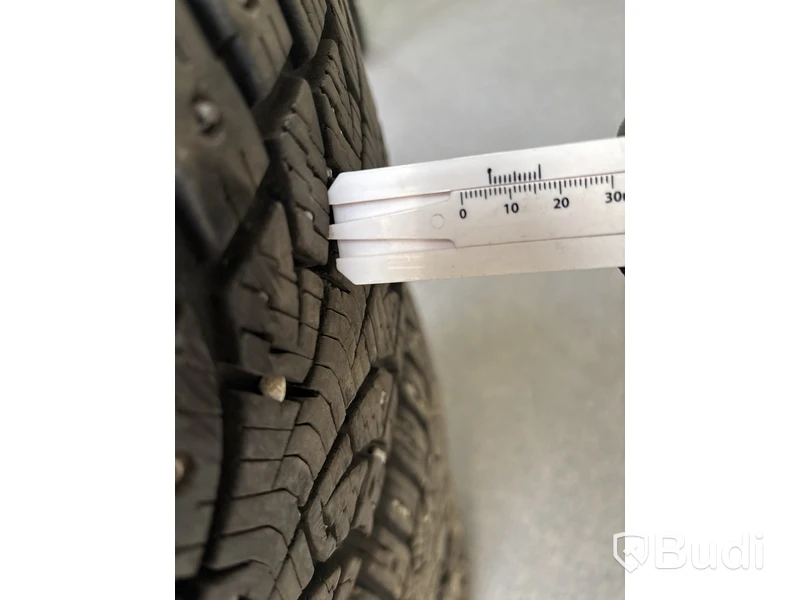 4 st. Vinterhjul Pirelli 215/65R16 98T