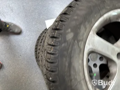 4 st. Vinterhjul Pirelli 215/65R16 98T