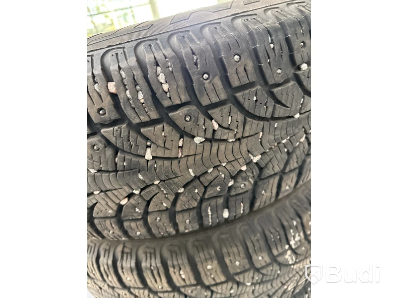 4 st. Vinterhjul Pirelli 215/65R16 98T