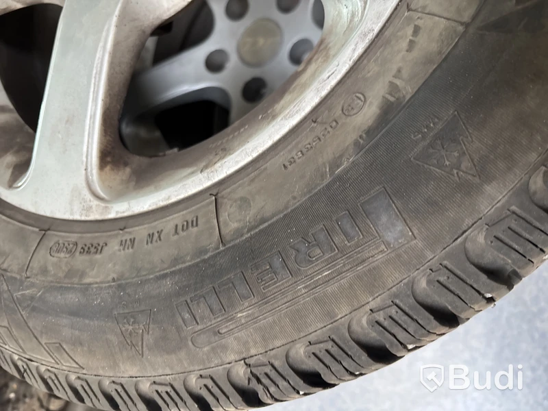 4 st. Vinterhjul Pirelli 215/65R16 98T