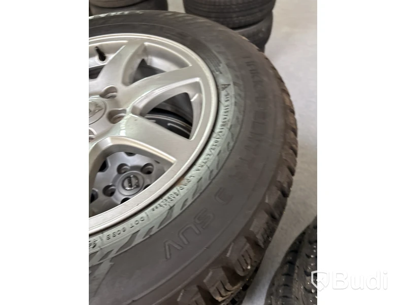 4 st. Vinterhjul Nokian 215/65R16