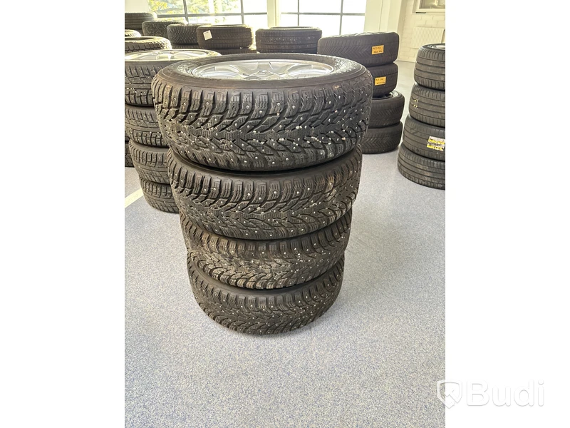 4 st. Vinterhjul Nokian 215/65R16