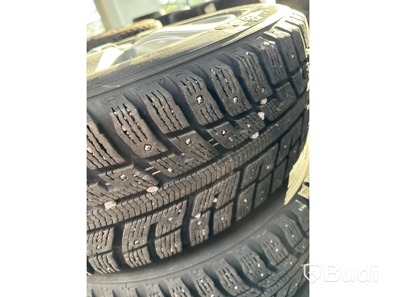 4 st. Vinterhjul Kumho 205/60R16 96T XL