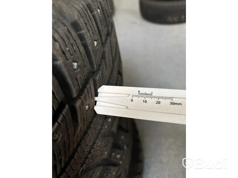 4 st. Vinterhjul Kumho 205/60R16 96T XL