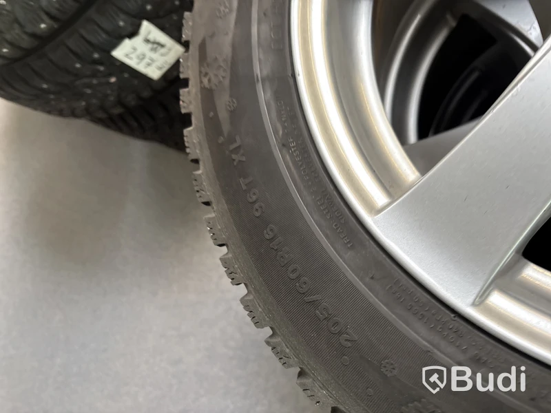 4 st. Vinterhjul Kumho 205/60R16 96T XL