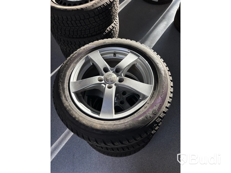 4 st. Vinterhjul Kumho 205/60R16 96T XL