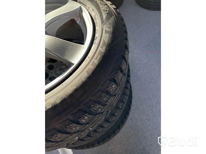 4 st. Vinterhjul Kumho 205/60R16 96T XL