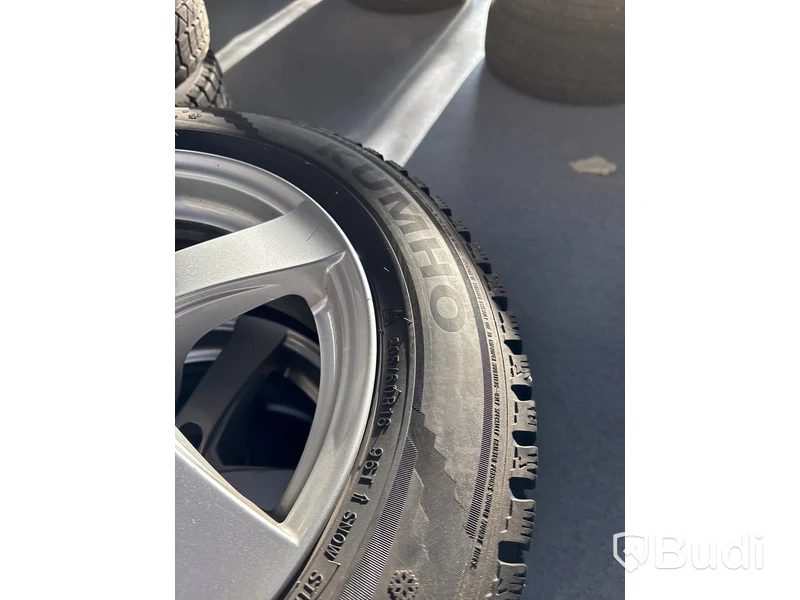 4 st. Vinterhjul Kumho 205/60R16 96T XL