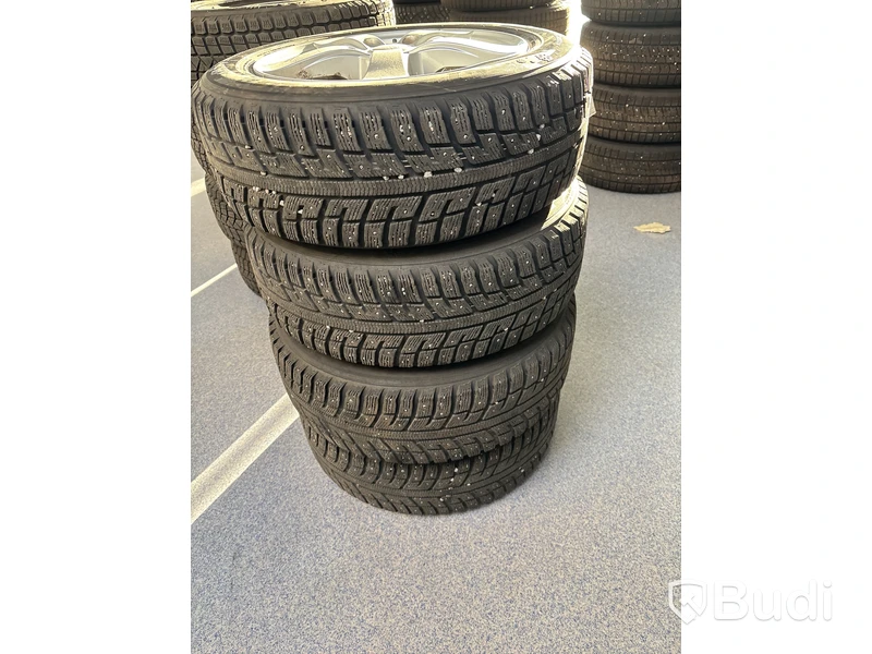 4 st. Vinterhjul Kumho 205/60R16 96T XL