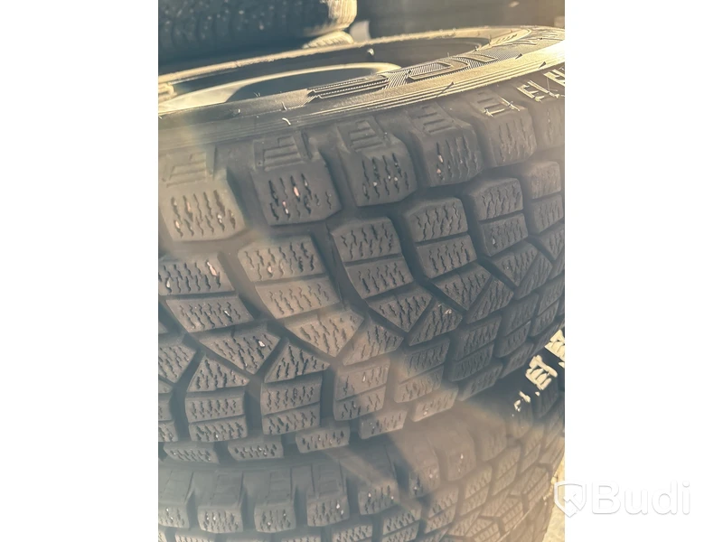 4 st. Vinterhjul Maxxis 215/65R16 98Q