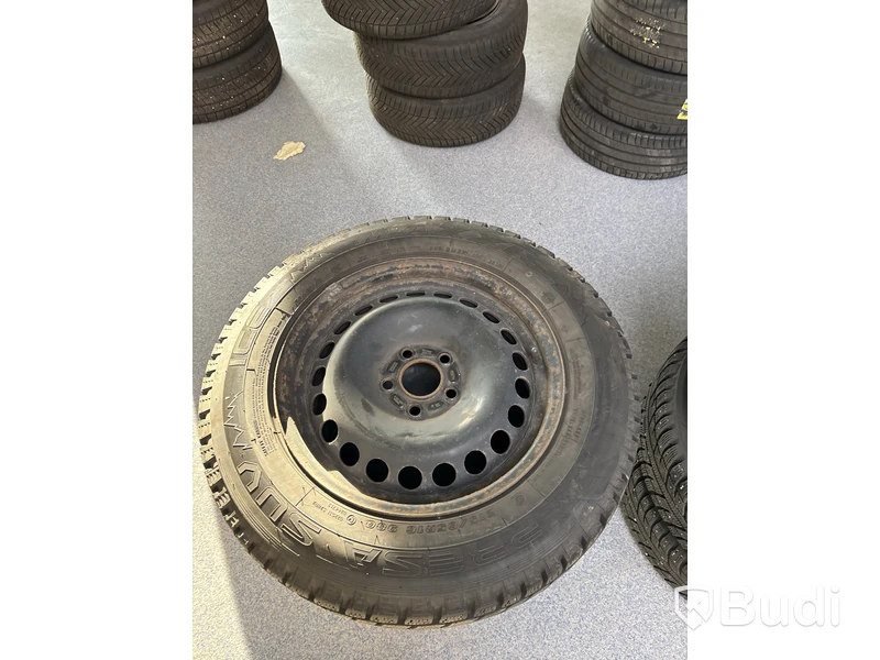 4 st. Vinterhjul Maxxis 215/65R16 98Q