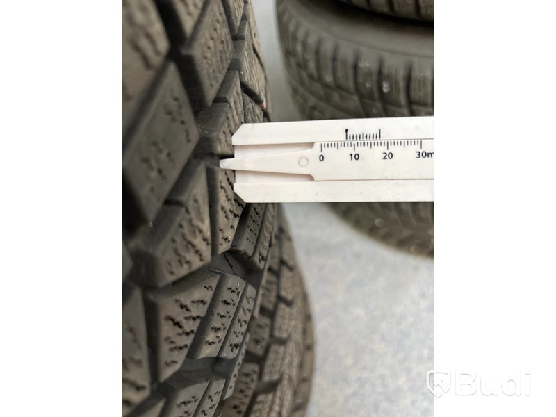 4 st. Vinterhjul Maxxis 215/65R16 98Q
