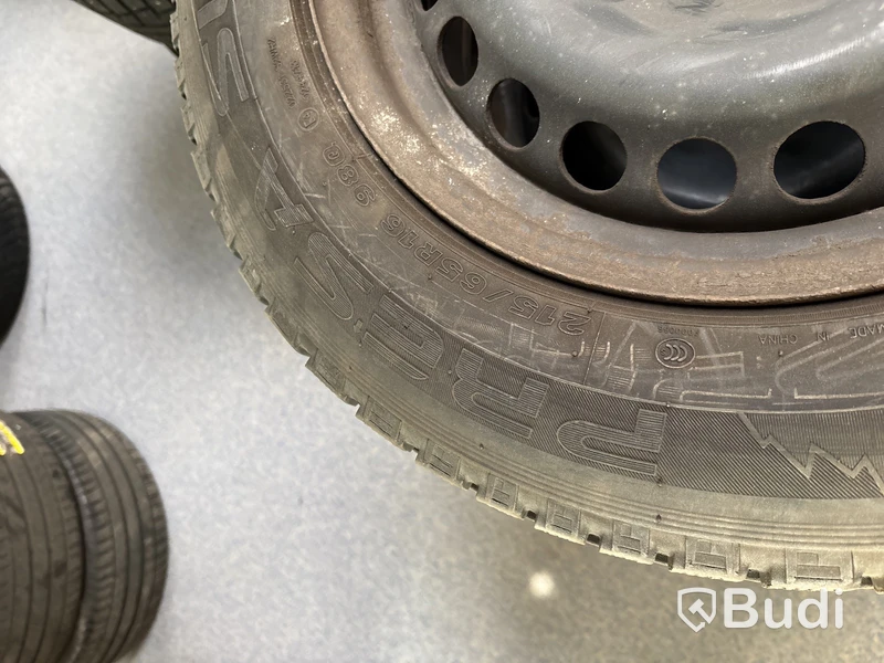 4 st. Vinterhjul Maxxis 215/65R16 98Q