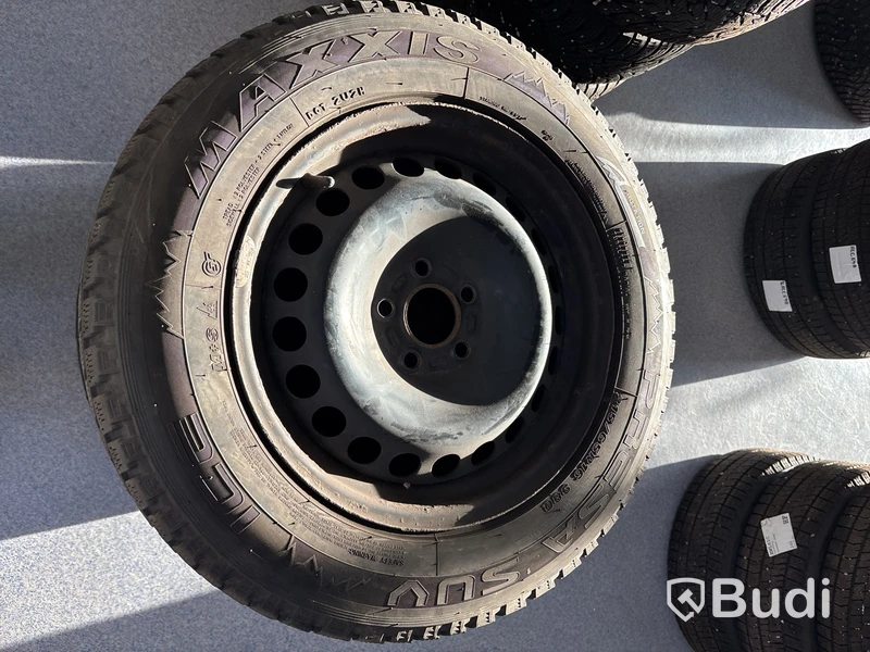 4 st. Vinterhjul Maxxis 215/65R16 98Q