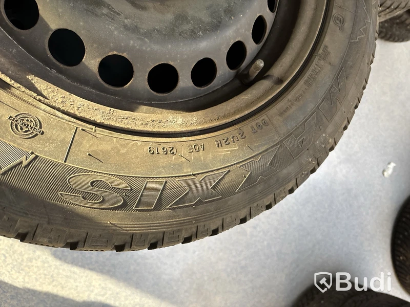 4 st. Vinterhjul Maxxis 215/65R16 98Q