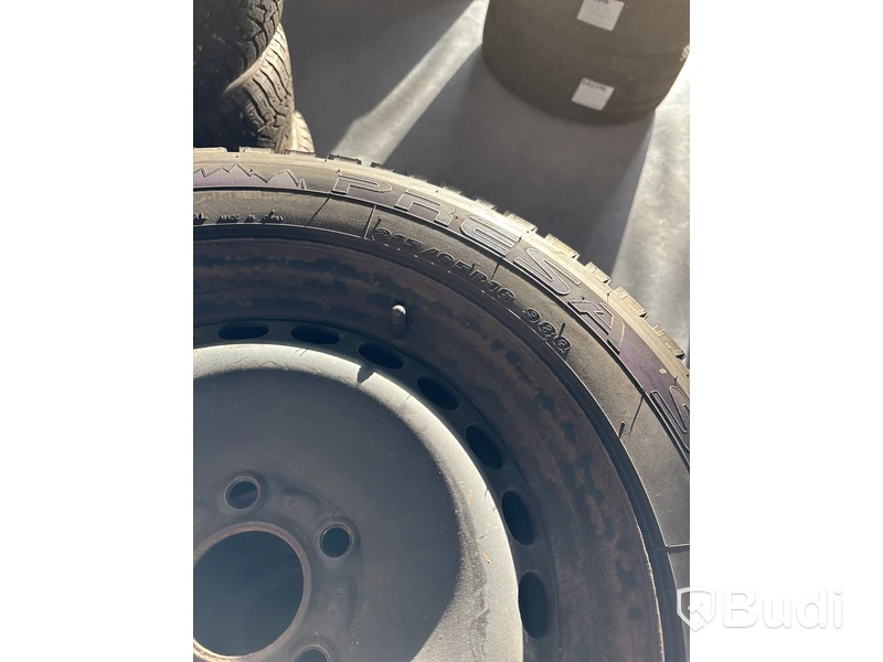 4 st. Vinterhjul Maxxis 215/65R16 98Q