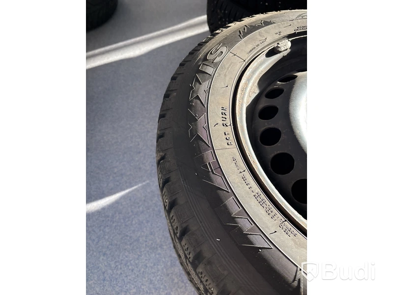 4 st. Vinterhjul Maxxis 215/65R16 98Q