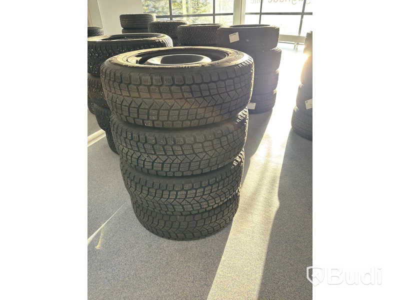 4 st. Vinterhjul Maxxis 215/65R16 98Q