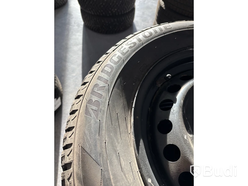 4 st. Vinterhjul Bridgestone 215,65R16 102T