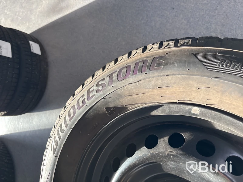 4 st. Vinterhjul Bridgestone 215,65R16 102T