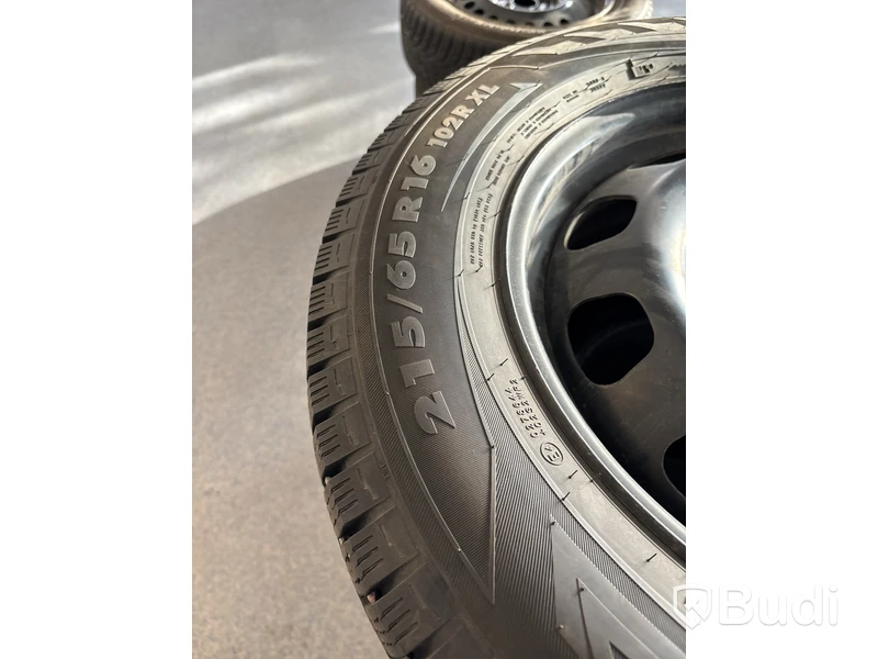4 st. Vinterhjul Nokian 215/65R16 102R XL