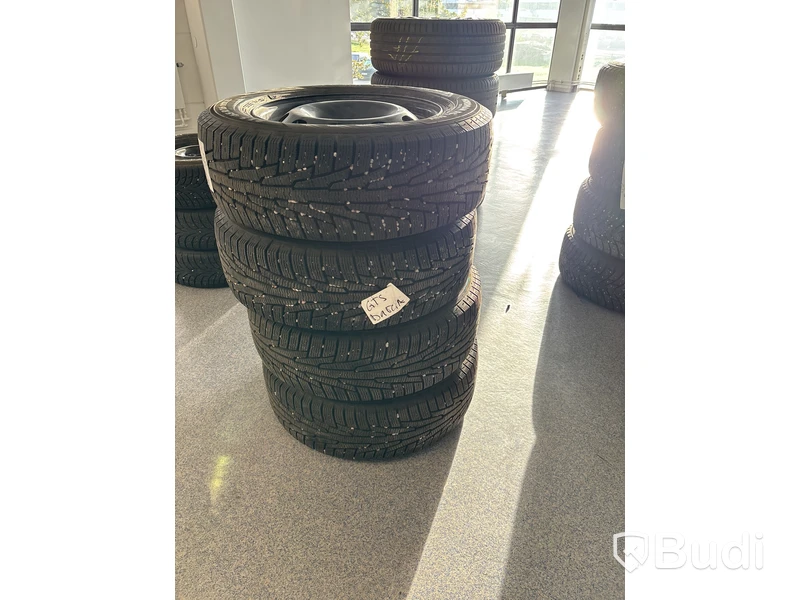 4 st. Vinterhjul Nokian 215/65R16 102R XL