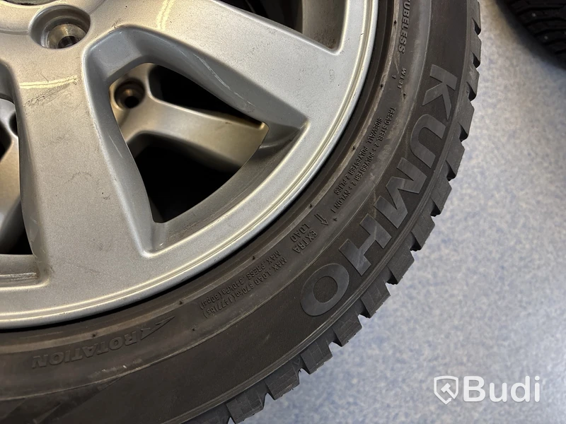 4 st. Vinterhjul Kumho 205/55R16 94T