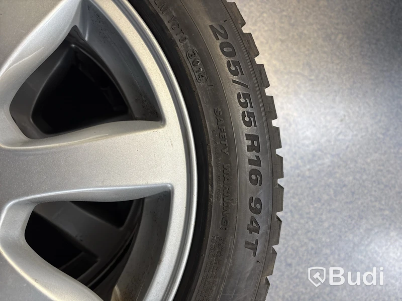4 st. Vinterhjul Kumho 205/55R16 94T