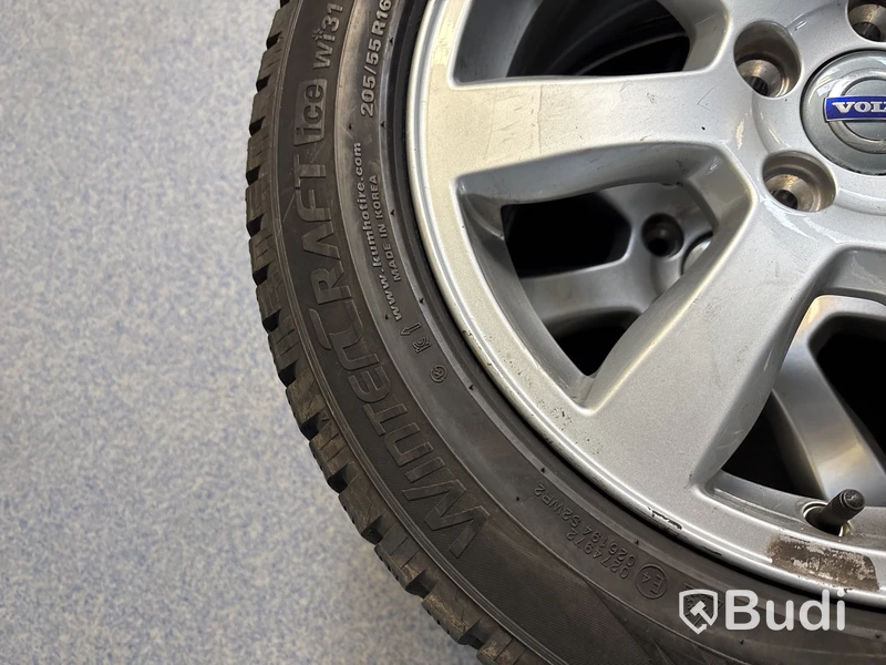 4 st. Vinterhjul Kumho 205/55R16 94T
