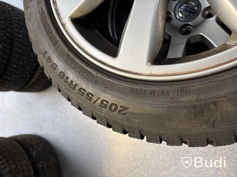 4 st. Vinterhjul Kumho 205/55R16 94T