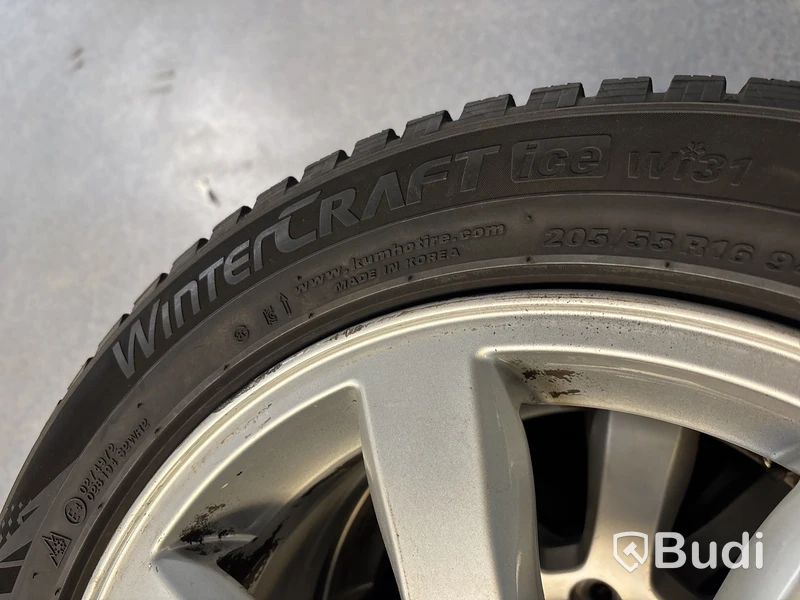 4 st. Vinterhjul Kumho 205/55R16 94T