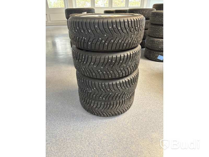4 st. Vinterhjul Kumho 205/55R16 94T