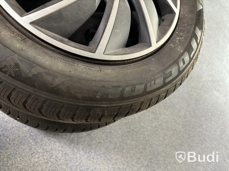 4 st. Vinterdäck Tracmax 215/60R16