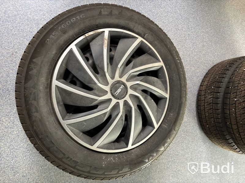 4 st. Vinterdäck Tracmax 215/60R16