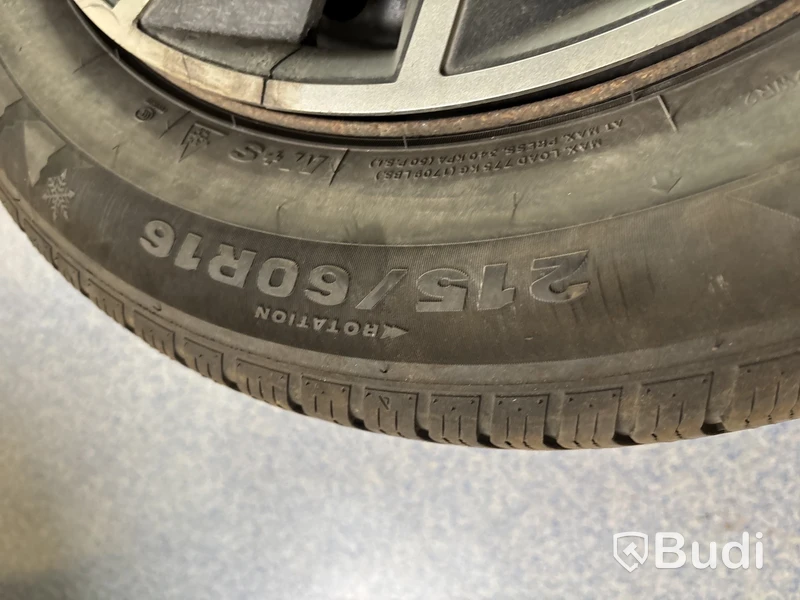 4 st. Vinterdäck Tracmax 215/60R16