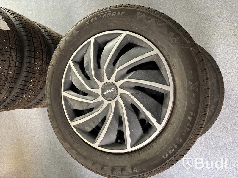 4 st. Vinterdäck Tracmax 215/60R16