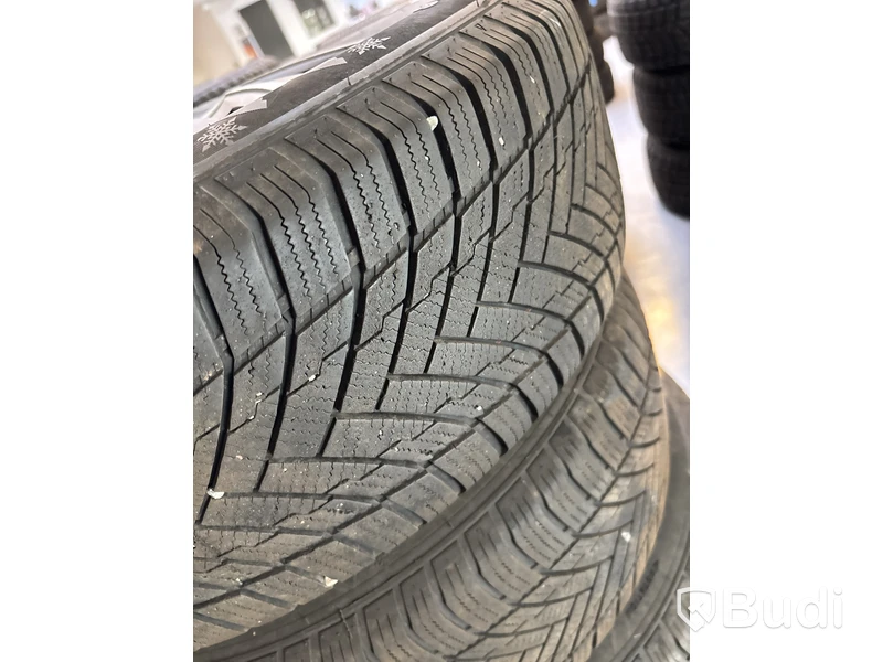4 st. Vinterdäck Tracmax 215/60R16