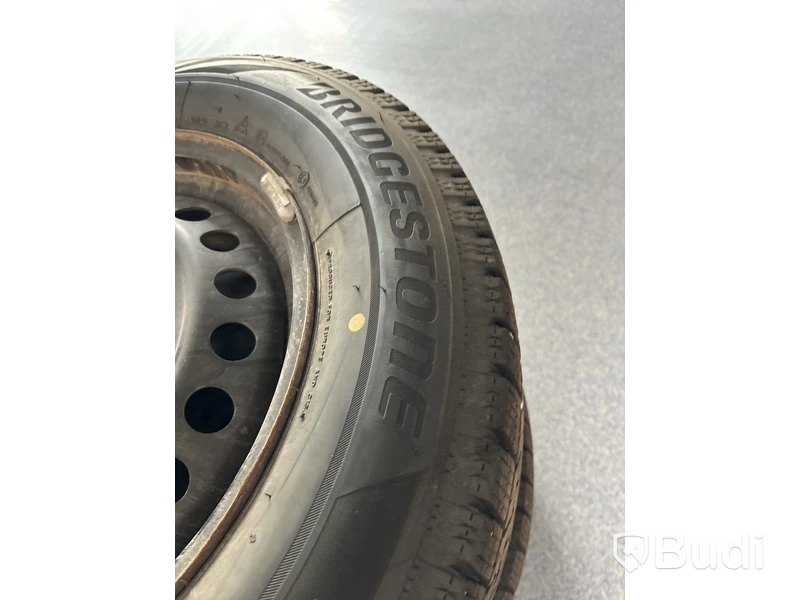 4 st. Vinterhjul Bridgestone 215/65R16 102S