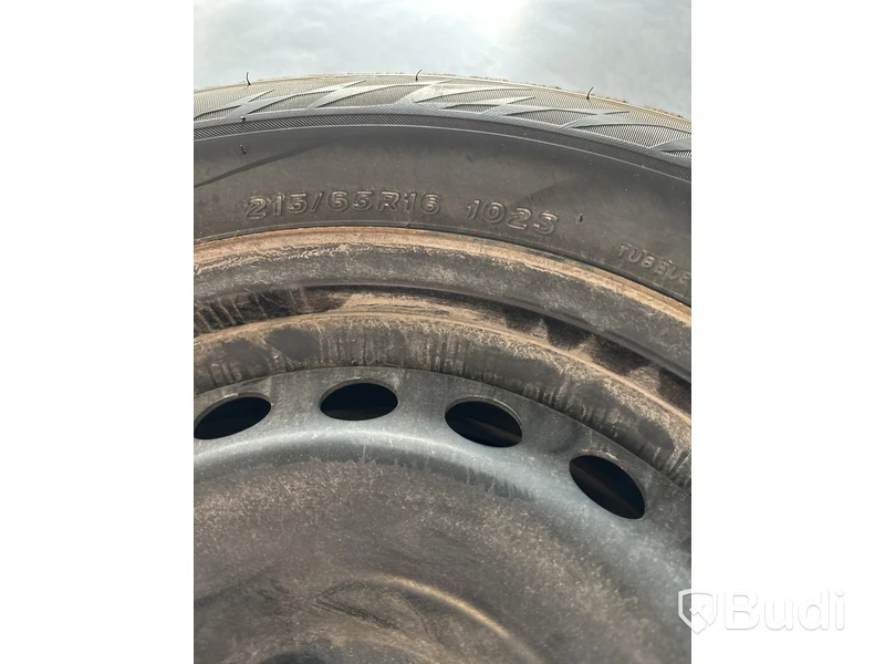 4 st. Vinterhjul Bridgestone 215/65R16 102S