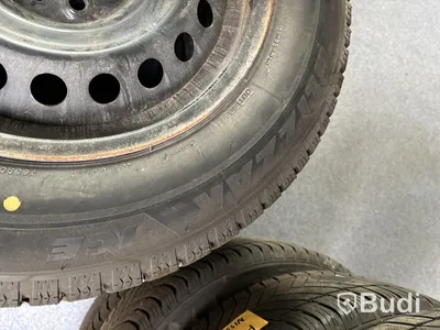 4 st. Vinterhjul Bridgestone 215/65R16 102S