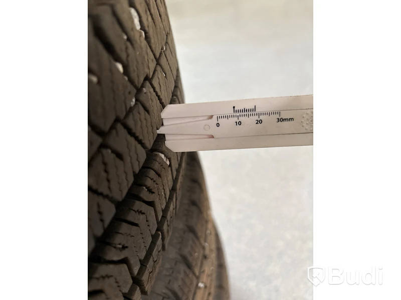 4 st. Vinterhjul Bridgestone 215/65R16 102S