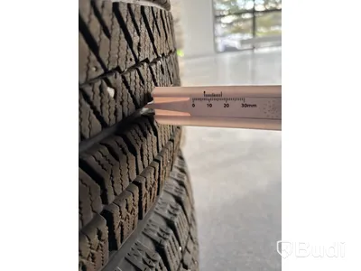 4 st. Vinterhjul Bridgestone 215/65R16 102S