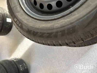 4 st. Vinterhjul Bridgestone 215/65R16 102S